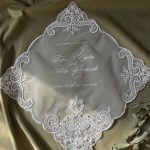 Koronkowe Save the Date na Tiulu – personalizowany atrybut do sesji ślubnej ,,Pistacjowe wzgórze ,,