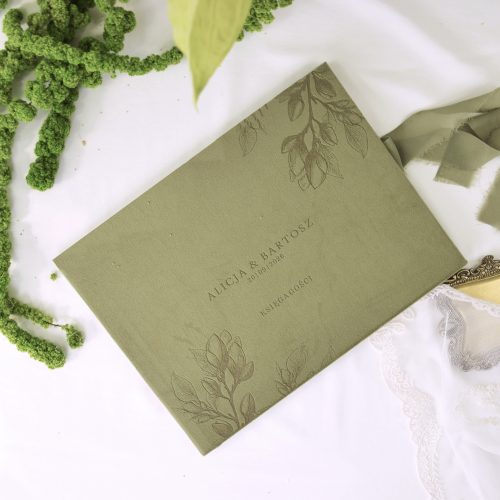 Księga gości ślubna z czarnymi kartami „Gałąź Pistacji” – pistacjowa personalizowana okładka