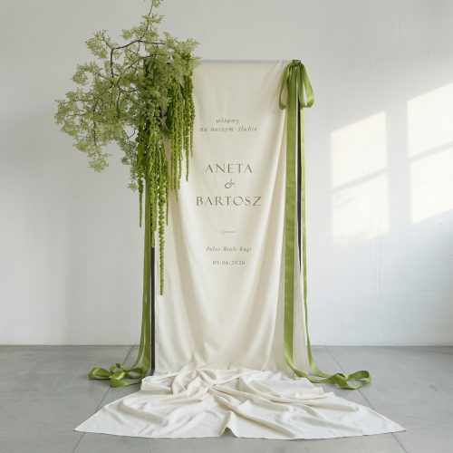 Tablica powitalna na tkaninie bawełnianej ecru z zielonymi wstążkami