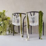 Zawieszki na krzesła ślubne tiul koronka napis Just