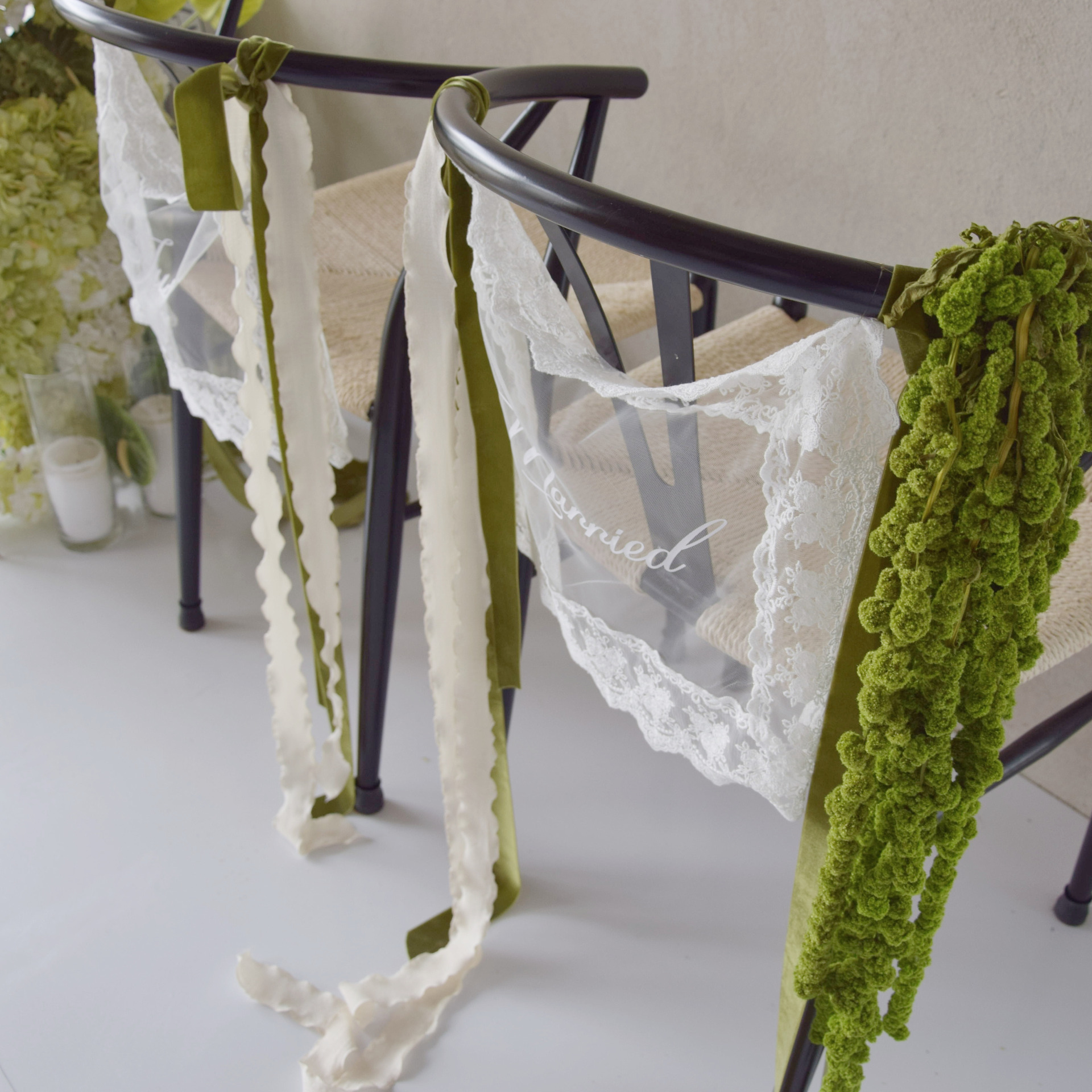 Zawieszki na krzesła „Just Married” – Pistacjowe Wzgórze