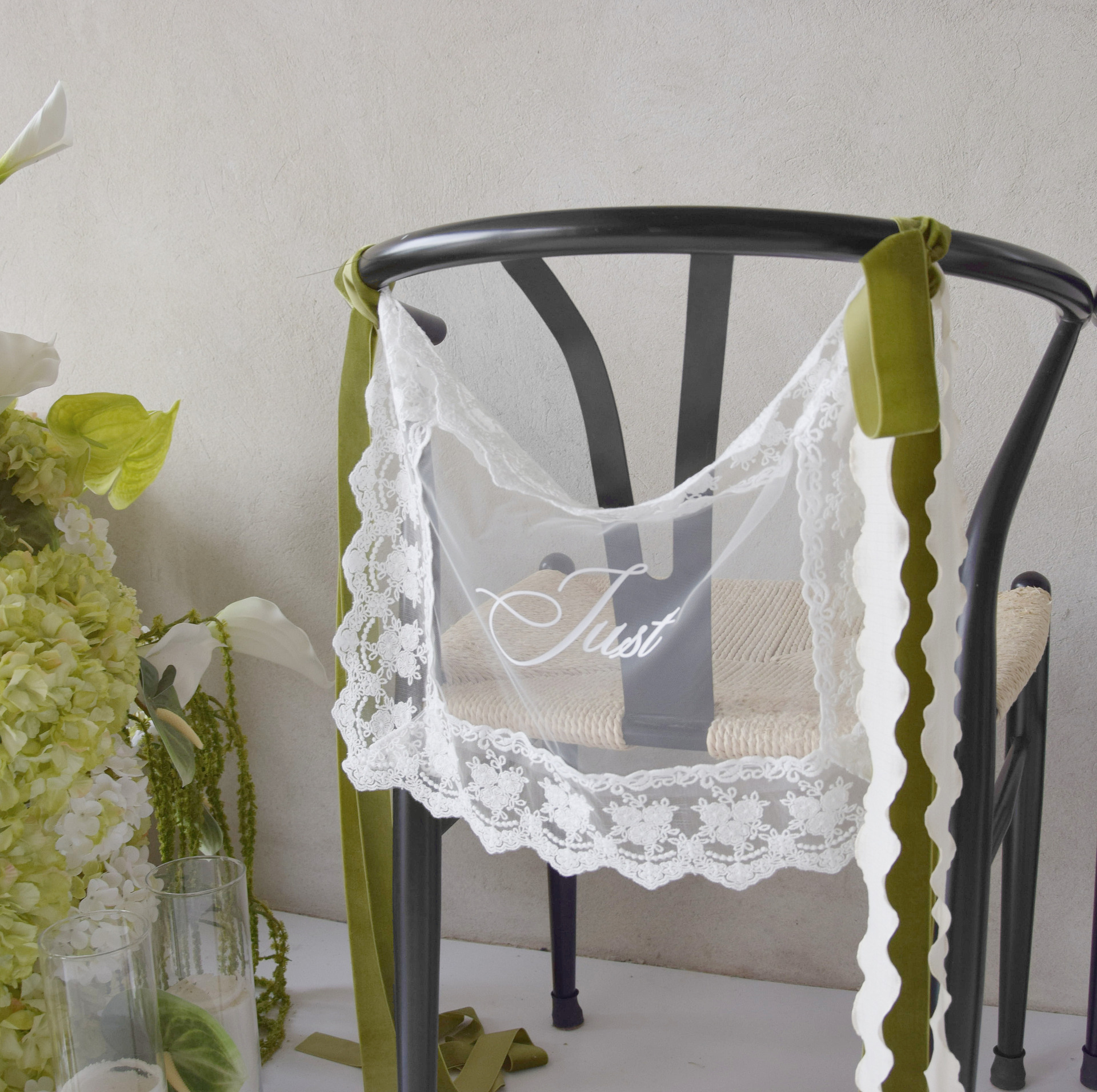 Zawieszki na krzesła „Just Married” – Pistacjowe Wzgórze